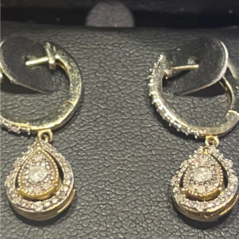 # 792-NWT Kohls brand Sterling Silver/gold Diamond Earrings. 925 stamped back